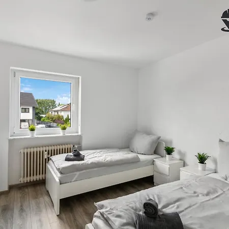 Monteur - Fuer Bis Zu 7 Personen In 63517 - Rod01 Appartement *